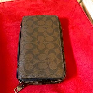 Coach travel wallet